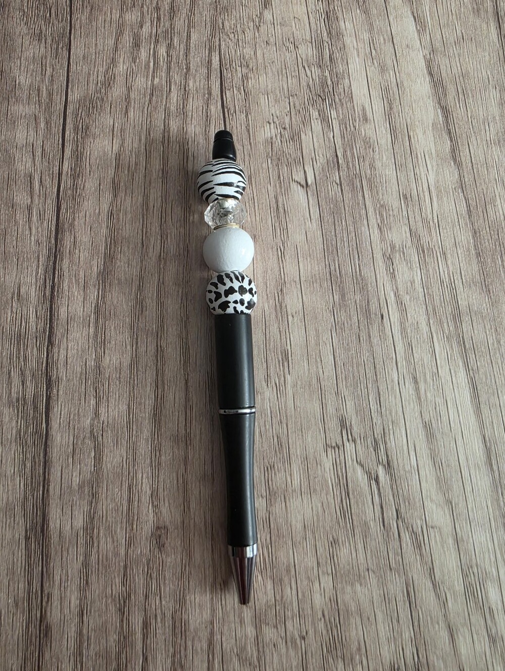 🖊Black & White Pen